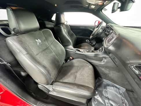 Used 2022 Dodge Challenger R/T Scat Pack RWD image 27