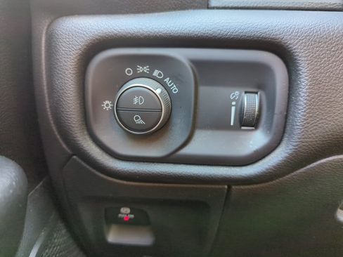 Used 2024 RAM 1500 Big Horn RWD image 14