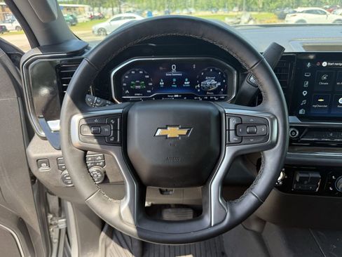 Used 2025 Chevrolet Silverado 2500 LT w/ Texas Edition AWD/4WD image 11
