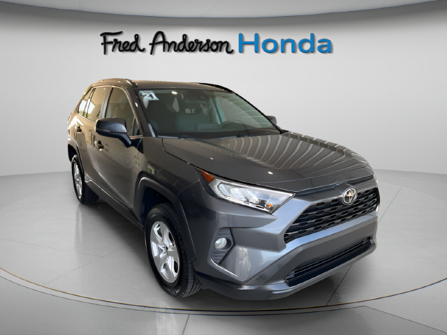 Used 2021 Toyota RAV4 XLE FWD image 4