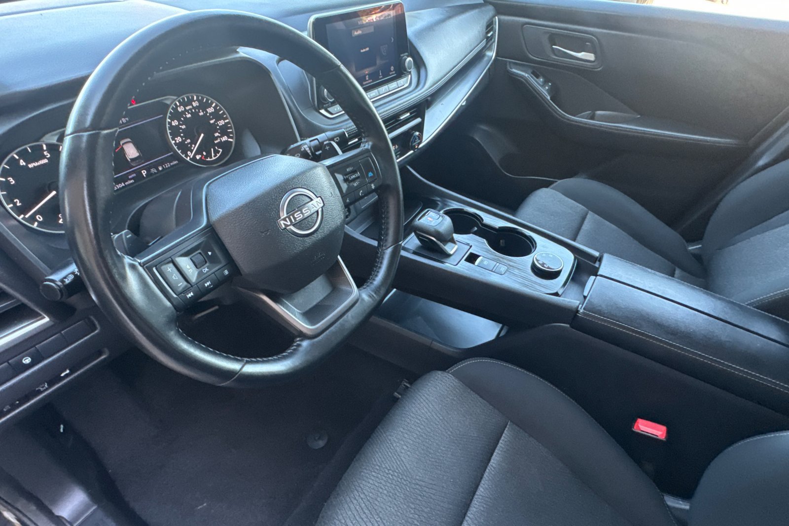 Certified 2025 Nissan Rogue SV AWD/4WD image 12