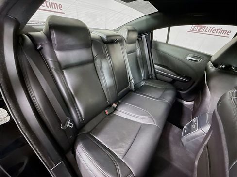 Used 2019 Dodge Charger SXT w/ Cold Weather Package image 30