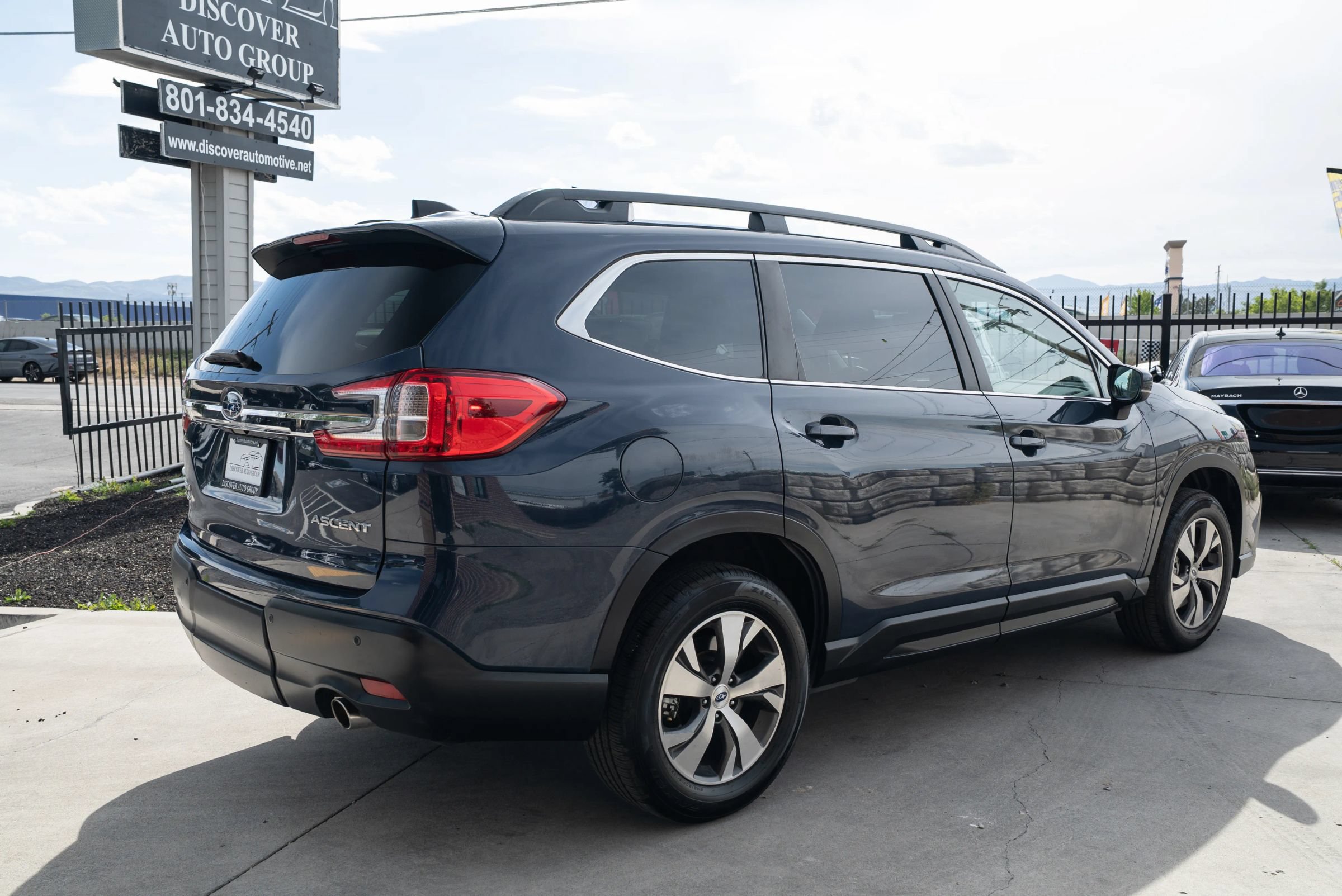 Used 2024 Subaru Ascent Premium w/ Convenience Package AWD/4WD image 11