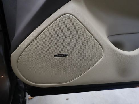 Used 2011 INFINITI G37 Journey w/ Premium Pkg image 31