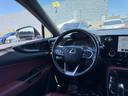 Used 2024 Lexus NX 250 FWD image 21