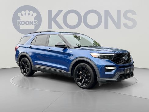 Used 2023 Ford Explorer ST-Line w/ Class IV Trailer Tow Package RWD image 2