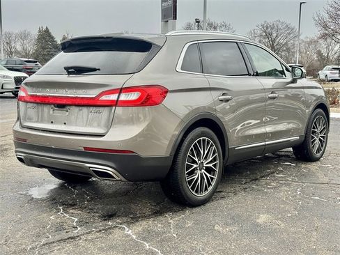 Used 2017 Lincoln MKX Reserve w/ Lincoln MKX Climate Package image 4