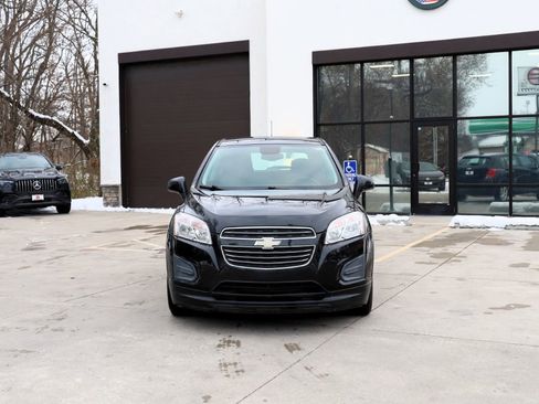 Used 2016 Chevrolet Trax LS image 2