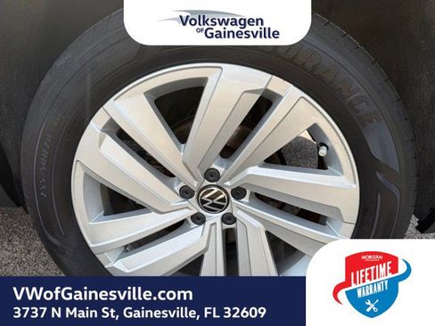 Used 2023 Volkswagen Atlas Cross Sport SE FWD image 29