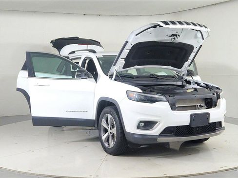 Used 2022 Jeep Cherokee Limited image 9