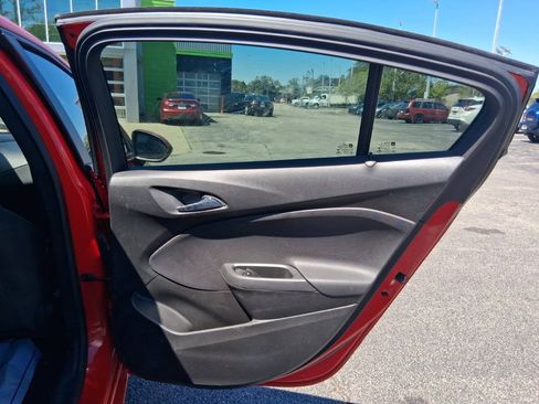 Used 2017 Chevrolet Cruze LS FWD image 15