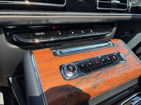 Used 2025 Lincoln Aviator Black Label image 32