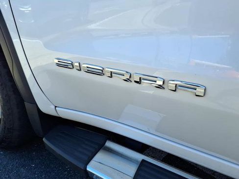 Used 2021 GMC Sierra 1500 SLT w/ SLT Premium Package AWD/4WD image 11