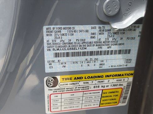 New 2025 Lincoln Navigator Reserve image 17