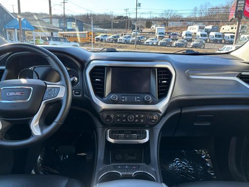 Used 2023 GMC Acadia SLT w/ Elevation Edition image 27