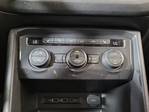 Used 2020 Volkswagen Tiguan SE w/ Panoramic Sunroof Package AWD/4WD image 21