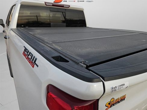 Used 2020 Chevrolet Silverado 1500 LT Trail Boss image 12