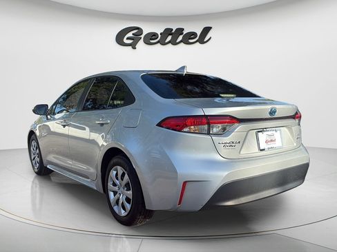 Used 2025 Toyota Corolla LE FWD image 7