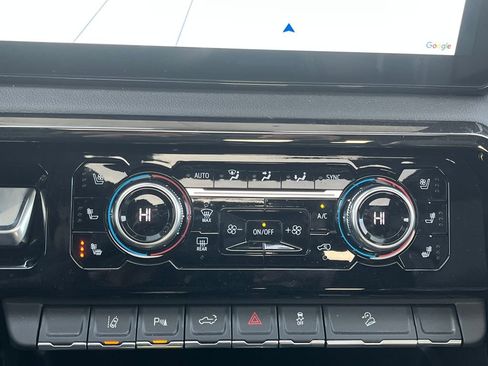 Used 2024 GMC Sierra 2500 AT4 w/ AT4 Premium Plus Package image 33