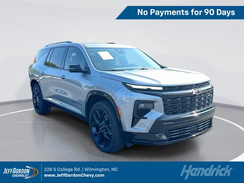 Used 2026 Chevrolet Traverse RS AWD/4WD image 1