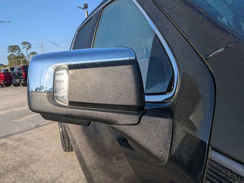 Used 2025 GMC Sierra 1500 Denali Ultimate image 11