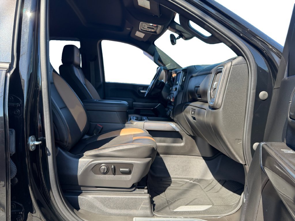 Used 2021 Chevrolet Silverado 2500 LTZ w/ Carhartt Edition AWD/4WD image 10