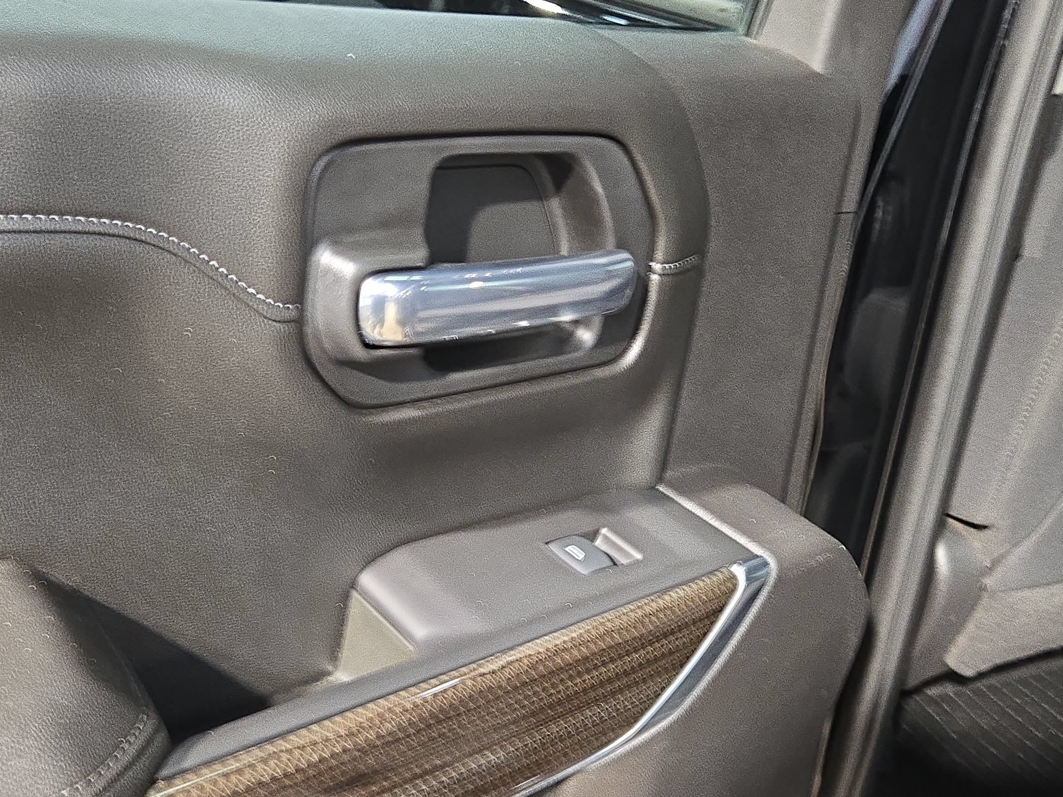 Used 2021 Chevrolet Silverado 1500 RST AWD/4WD image 33