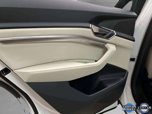 Used 2024 Audi Q8 e-tron Premium image 60