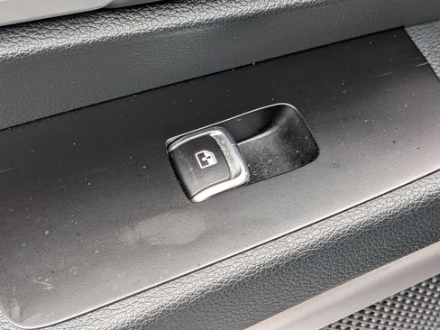 Used 2025 Kia Telluride S FWD image 29