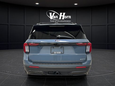 Used 2025 Ford Explorer ST-Line w/ Premium Package AWD/4WD image 7