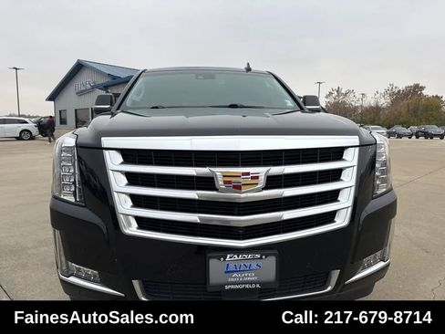Used 2015 Cadillac Escalade Premium image 33