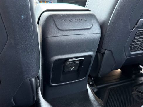 Used 2022 Ford Bronco Black Diamond AWD/4WD image 12