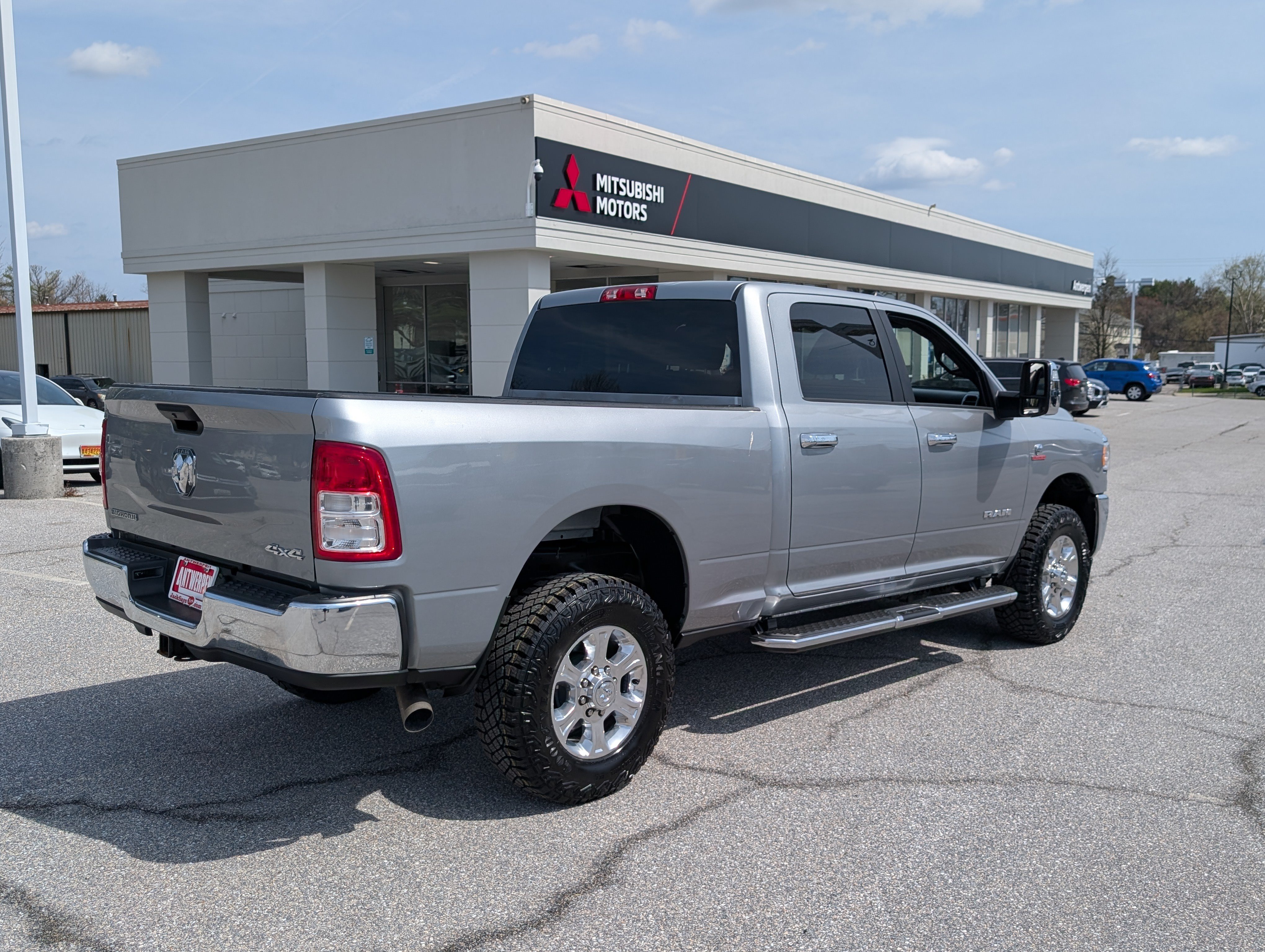 Used 2024 RAM 2500 Big Horn AWD/4WD image 3