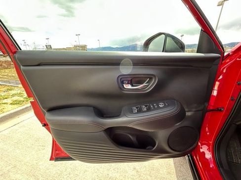 Used 2025 Honda HR-V Sport image 10