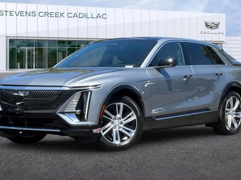 Certified 2024 Cadillac Lyriq Tech w/ Driver Assist Package AWD/4WD image 7