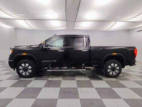 Used 2025 GMC Sierra 2500 Denali w/ Denali Reserve Package image 9