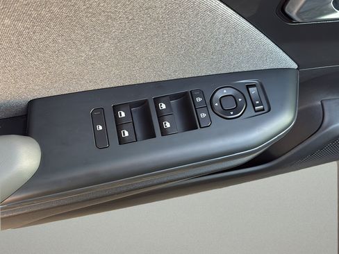 Used 2025 Kia K4 EX FWD image 24