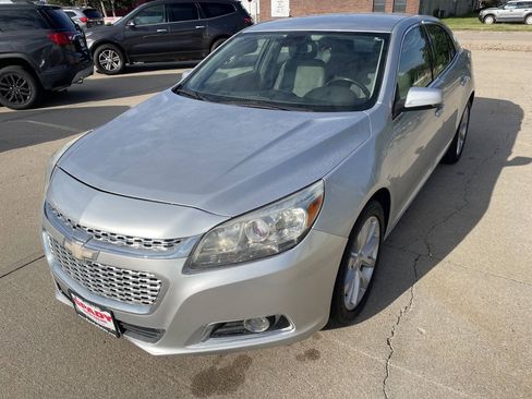 Used 2014 Chevrolet Malibu LT FWD image 1