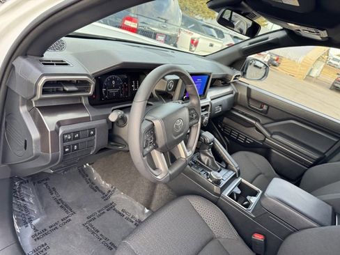 Certified 2025 Toyota 4Runner SR5 image 11