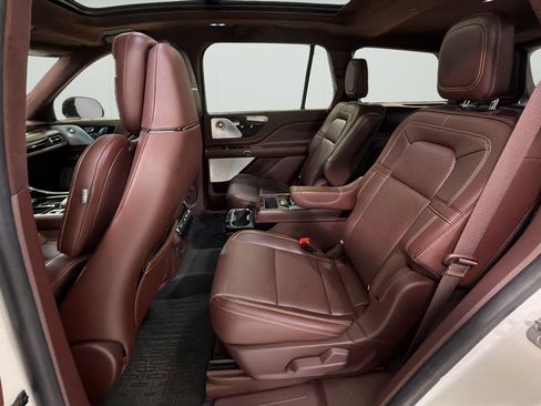 Used 2023 Lincoln Aviator Black Label w/ Jet Package AWD/4WD image 19