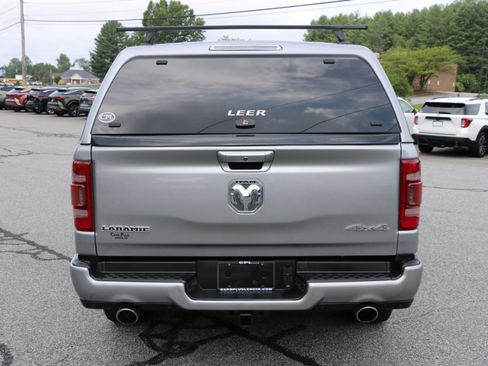 Used 2019 RAM 1500 Laramie AWD/4WD image 4