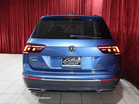 Used 2018 Volkswagen Tiguan SE w/ 18" Alloy Wheels Package FWD image 10