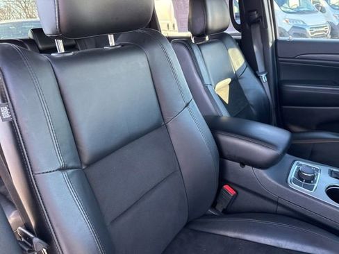 Used 2022 Jeep Grand Cherokee Laredo X image 27