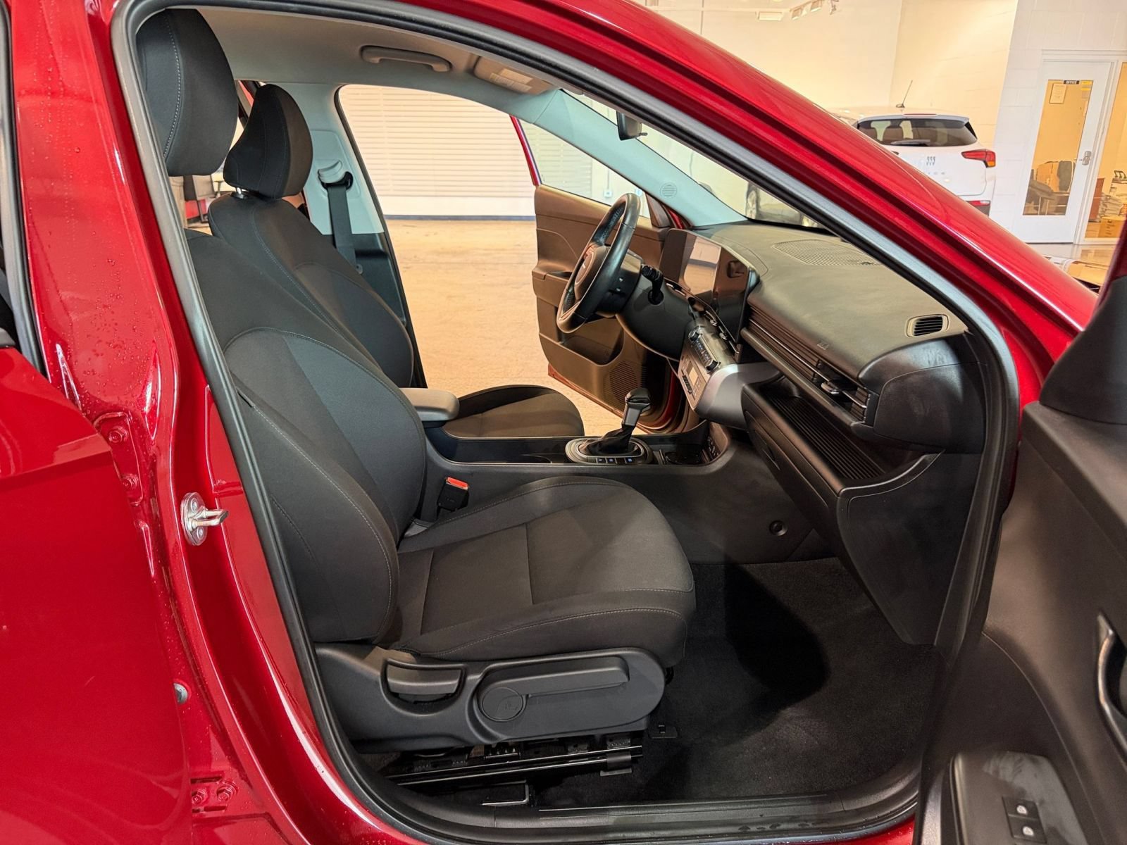 Used 2026 Hyundai Kona SEL Sport FWD image 35