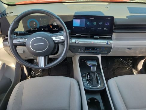 Used 2024 Hyundai Kona SEL FWD image 4