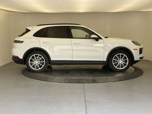 Used 2024 Porsche Cayenne image 8
