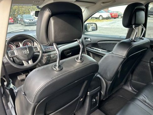 Used 2017 Dodge Journey Crossroad w/ Popular Equipment Group image 18
