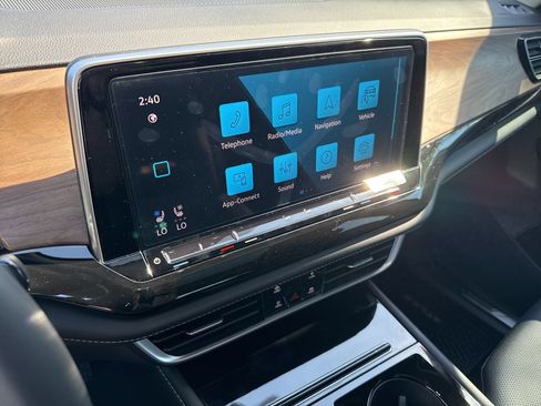 Used 2026 Volkswagen Atlas SE FWD image 17