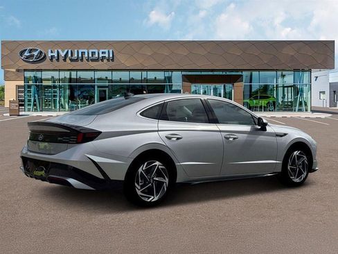 New 2026 Hyundai Sonata SEL FWD image 8