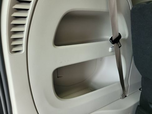 Used 2022 Chrysler Pacifica Touring-L AWD/4WD image 18